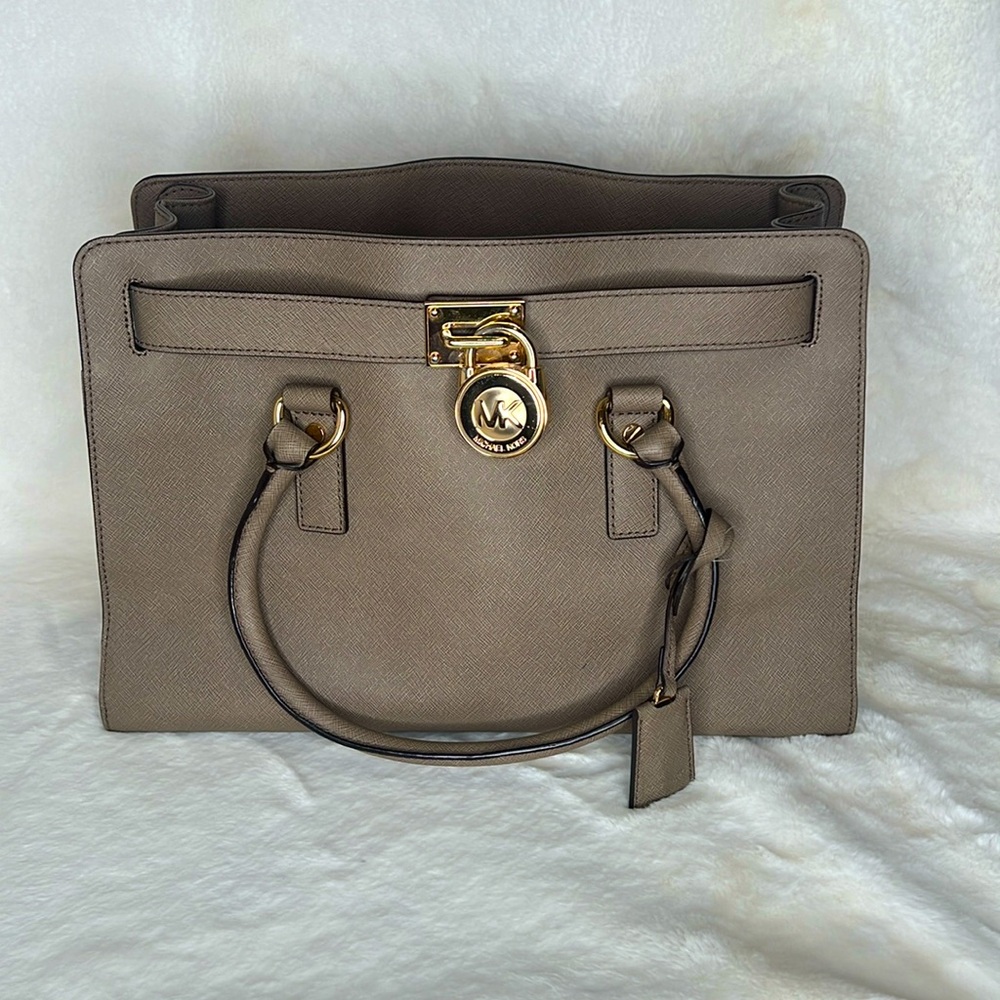 NWT Large MK Hamilton Dark Dune